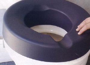 AIDES DANS LES WC
