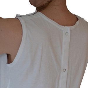 VÊTEMENTS ET SOUS-VÊTEMENTS  DE GERIATRIE POUR LE JOUR ET POUR LA NUIT