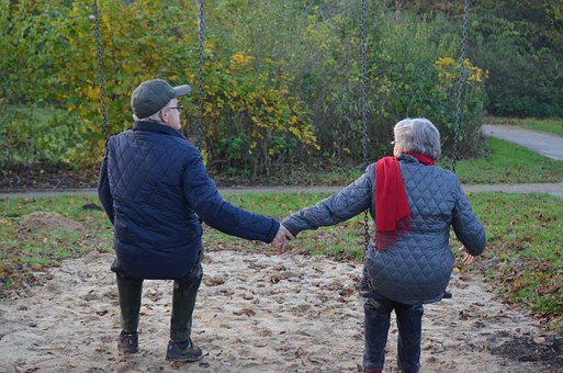 Comment choisir une aide à la mobilité adaptée au domicile de la personne 