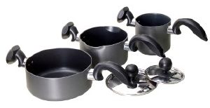 Lot de 3 casseroles ergonomiques