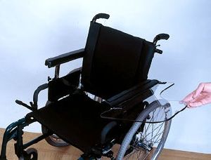 Demi-tablette universelle pour fauteuil roulant (D ou G)