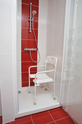 Chaise de douche pliable et réglable en hauteur Tobago