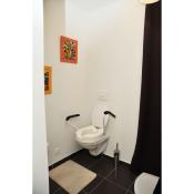 Rehausseur de WC IBIZA avec couvercle 15 cm - Rehausseur et cadre de wc